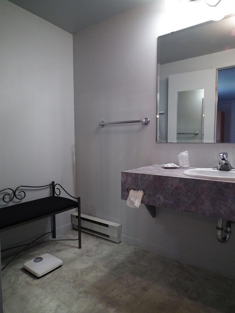 Motel Au Vieux Piloteux รีวีแยร์-ดู-ลู ภายนอก รูปภาพ